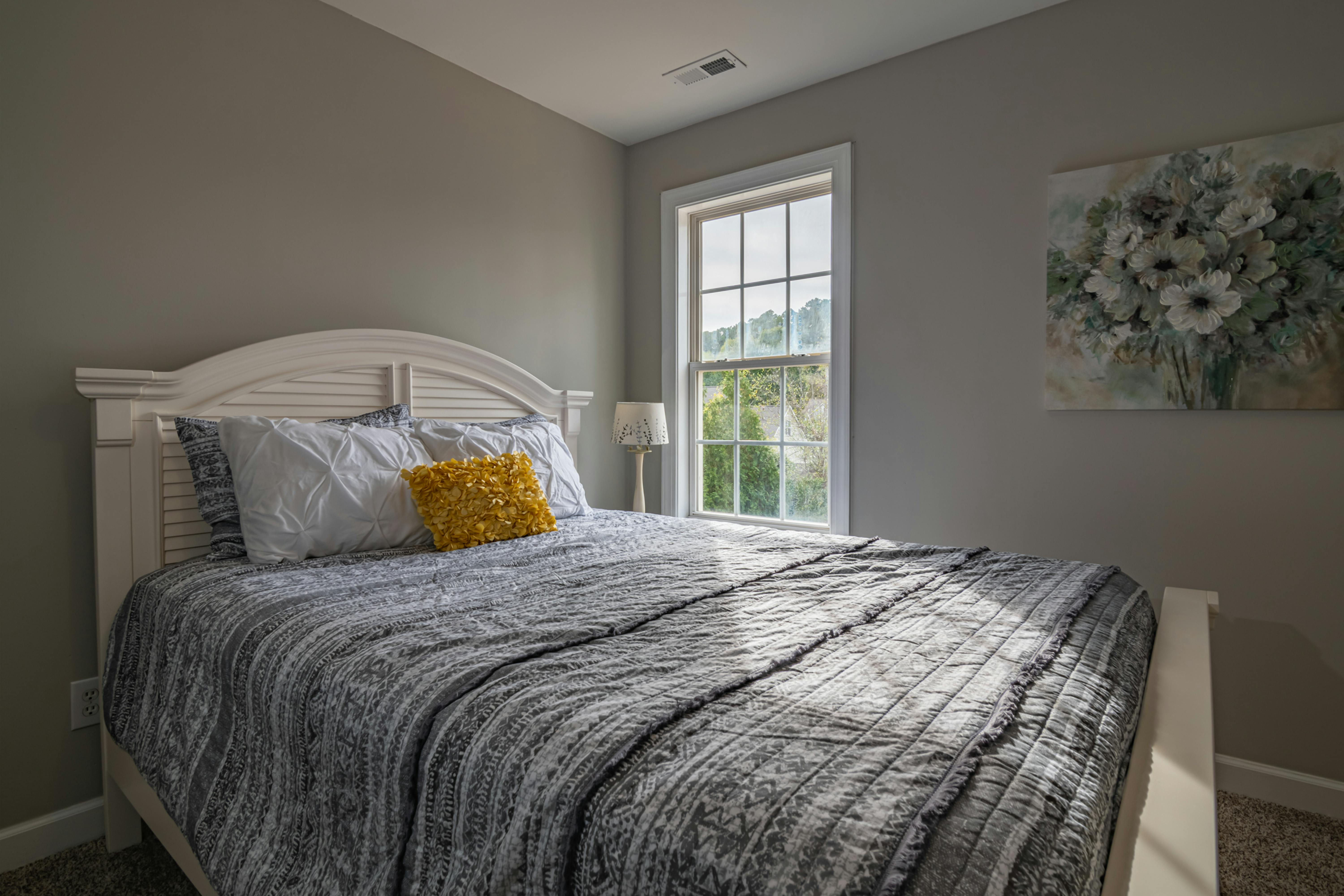 Queen Comforter: Top Picks for a Cozy Bedroom Upgrade